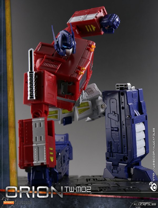 Toyworld Orion Unofficial MP Scale Optimus Prime Color Photos 06 (6 of 24)